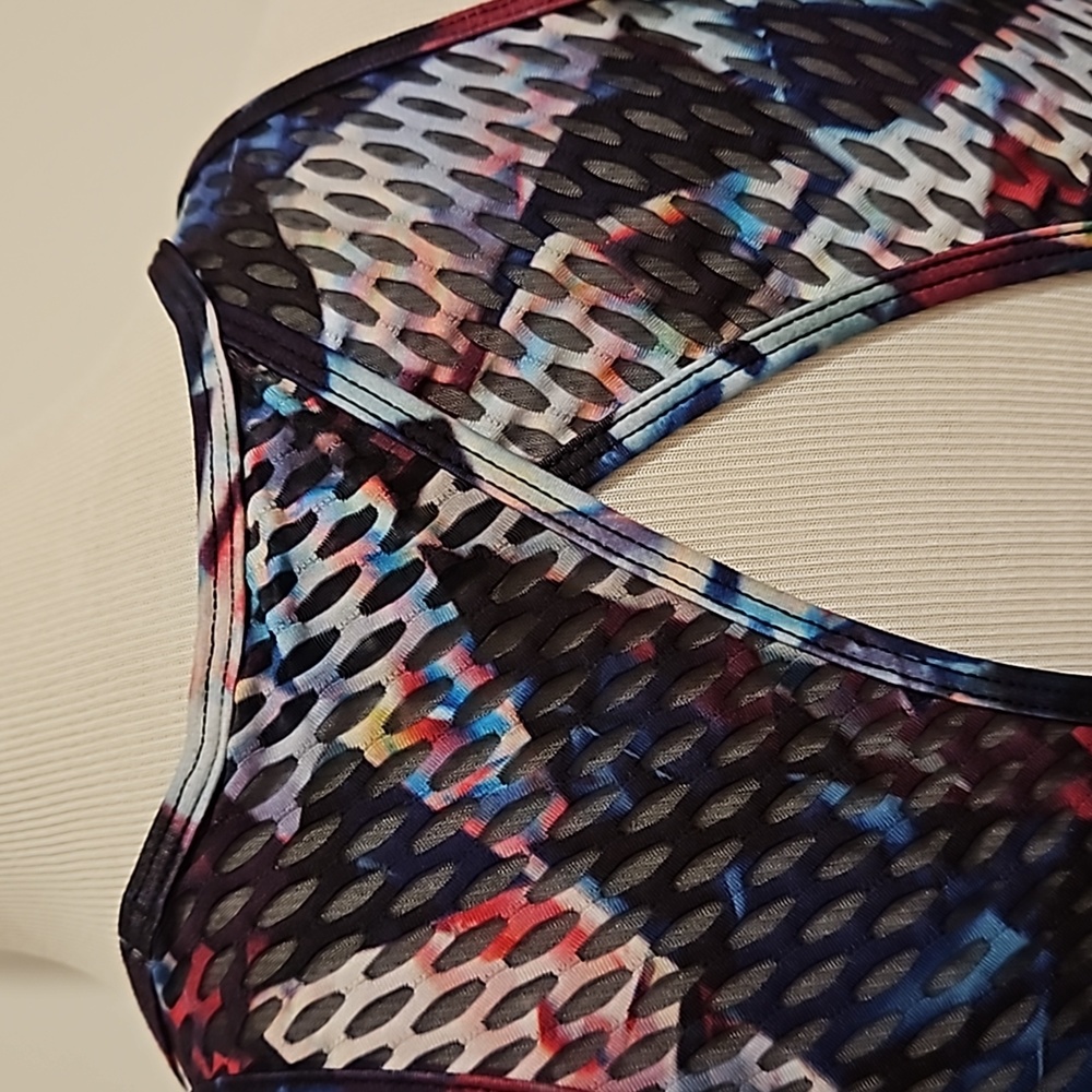 PELOTON WITH Multicolored mesh back exercise workout Medium EUC - Picture 4 of 6